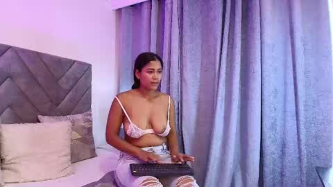 Snapshot of luna_queen7 chatting on 25, 4, 2026 luna_queen7 online show from 25, 4, 2026