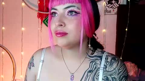 MISS LUNA  online show from 31, 1, 2025