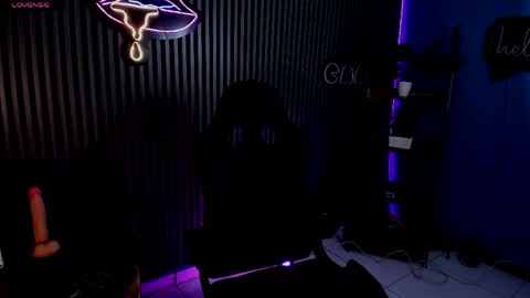 Luna Rosse  online show from 28, 4, 2026