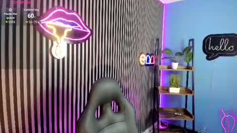 Snapshot of luna_roose1 chatting on 11, 6, 2026 Luna Rosse online show from 11, 6, 2026