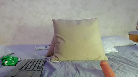 Luna online show from 25, 4, 2026