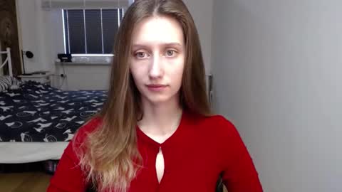 L U N A  online show from 25, 3, 2026