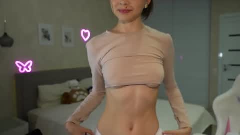 Snapshot of luna_yung chatting on 1, 7, 2026 Sweet Luna online show from 1, 7, 2026