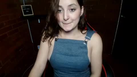 Snapshot of lunaa_m_ chatting on 18, 2, 2025 lunaa_m_ online show from 18, 2, 2025