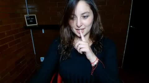 Snapshot of lunaa_m_ chatting on 18, 2, 2025 lunaa_m_ online show from 18, 2, 2025