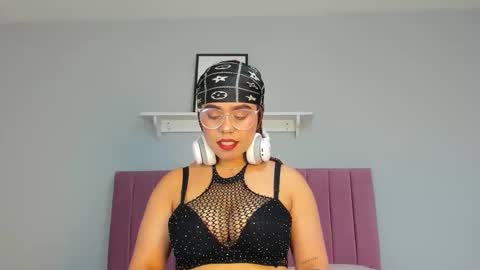 Snapshot of lunaaitana chatting on 13, 11, 2025 lunaaitana online show from 13, 11, 2025