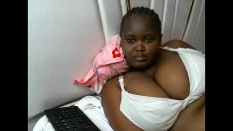 lunabloom01 online show from 14, 9, 2025