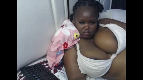 lunabloom01 online show from 11, 10, 2025