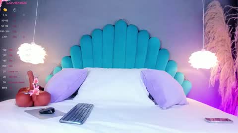 Luna  online show from 21, 10, 2025