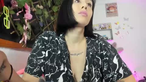 lunacristal_moon online show from 22, 2, 2025