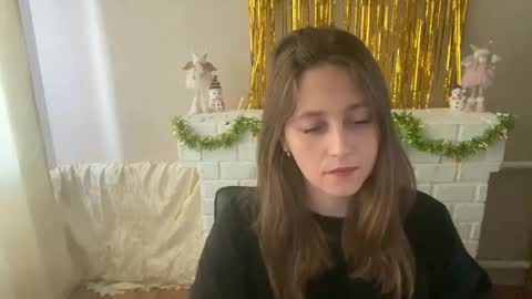 Snapshot of lunafeather chatting on 21, 12, 2025 lunafeather online show from 21, 12, 2025