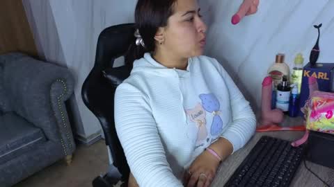 Lunafemme tf online show from 28, 4, 2026