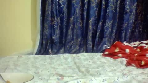 lunah_kitty online show from 17, 4, 2026