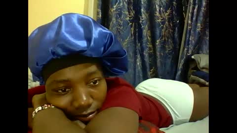 lunah_kitty online show from 18, 5, 2026