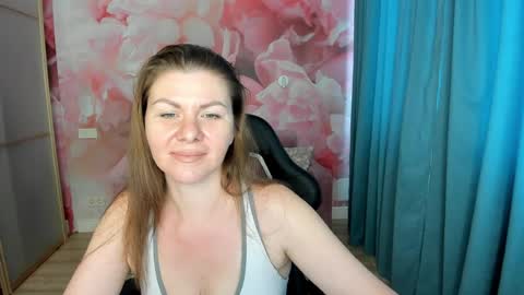 Snapshot of lunakissi chatting on 24, 7, 2026 LunaKissi online show from 24, 7, 2026