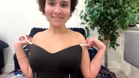 lunaloopzz online show from 28, 4, 2026