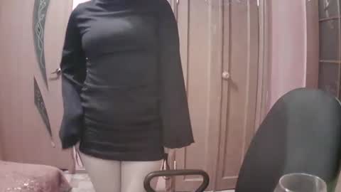 lunamystique_ online show from 10, 2, 2025