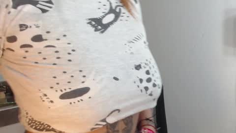 Julieth  online show from 18, 1, 2025