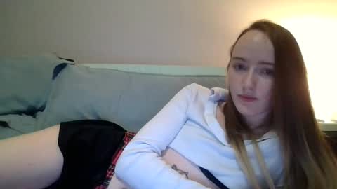 lunapixie2020 online show from 12, 2, 2025