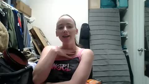 lunapixie2020 online show from 15, 5, 2026