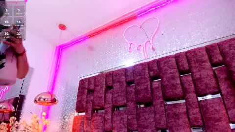 Luna online show from 11, 4, 2026