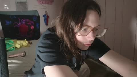 lunaquinn45 online show from 5, 2, 2025