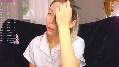 Kelly online show from 5, 10, 2025