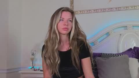 Luna Rishi online show from 14, 9, 2025