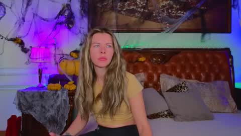 Luna Rishi online show from 3, 11, 2025