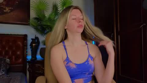 Luna Rishi online show from 1, 5, 2026