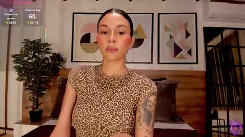 Snapshot of lunaruso chatting on 21, 9, 2025 Luna Ruso online show from 21, 9, 2025