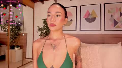 Luna Ruso  online show from 19, 2, 2026