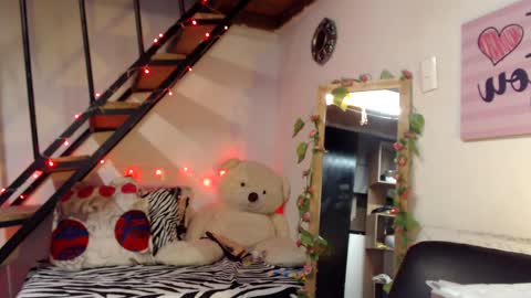 Snapshot of lunasky83 chatting on 17, 1, 2025 luna online show from 17, 1, 2025