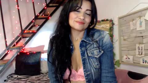 Snapshot of lunasky83 chatting on 25, 11, 2025 luna online show from 25, 11, 2025