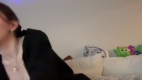 Snapshot of lunasnows chatting on 17, 2, 2026 lunasnow online show from 17, 2, 2026