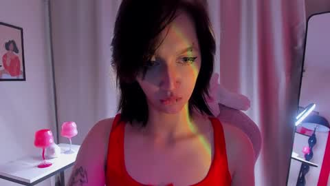 Snapshot of lunavogue chatting on 24, 5, 2026 call me a pose striker online show from 24, 5, 2026