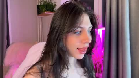 Luna online show from 27, 2, 2026