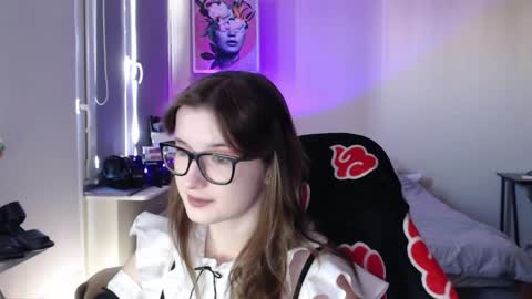 Snapshot of lunaxcherry chatting on 28, 5, 2026 LunaXcherry online show from 28, 5, 2026
