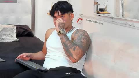 Snapshot of lunay_xtreemboy chatting on 30, 10, 2025 Lunay online show from 30, 10, 2025