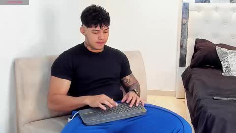 Snapshot of lunay_xtreemboy chatting on 8, 1, 2026 Lunay online show from 8, 1, 2026