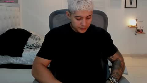 Snapshot of lunay_xtreemboy chatting on 6, 2, 2026 Lunay online show from 6, 2, 2026