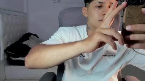 Snapshot of lunay_xtreemboy chatting on 12, 3, 2026 Lunay online show from 12, 3, 2026