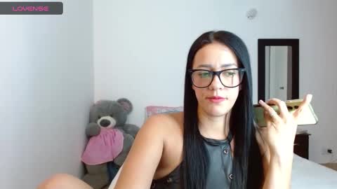 Snapshot of lunayois02 chatting on 6, 2, 2025 lunayois02 online show from 6, 2, 2025