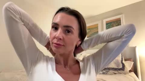 Snapshot of lunazxverly chatting on 4, 12, 2025 Luna online show from 4, 12, 2025