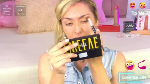 lunitadiva online show from 17, 11, 2025