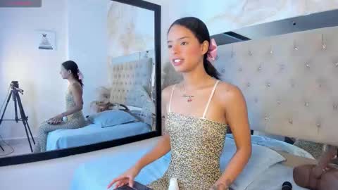 lunna__tylor online show from 18, 11, 2025