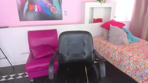 LunoxLili online show from 15, 1, 2025