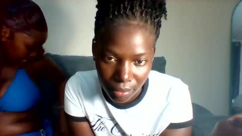 luo_queen online show from 2, 4, 2026