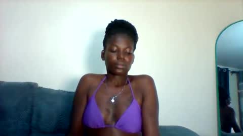luo_queen online show from 9, 4, 2026