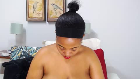 Snapshot of lusciousboobzz chatting on 22, 11, 2025 lusciousboobzz online show from 22, 11, 2025